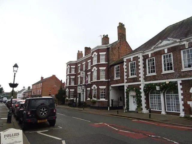 Photo of The Swan (Tarporley), a pub in Cheshire, north west England.