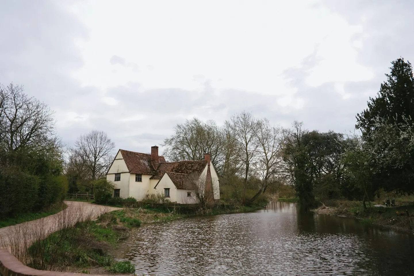 Photo of Flatford (Bridge Cottage), a country estate near East Bergholt in Dedham Vale, Suffolk, eastern England.
