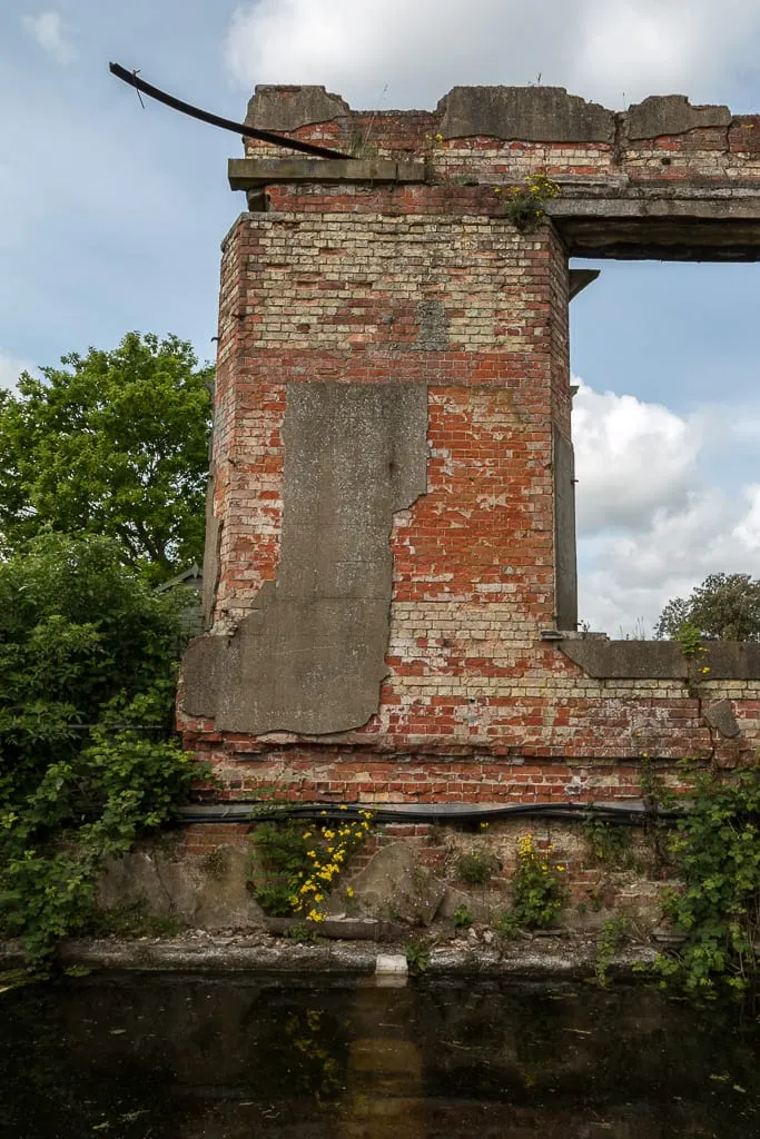 Photo of Copped Hall, a Grade II* registered house & garden near Cheshunt, Essex, eastern England.