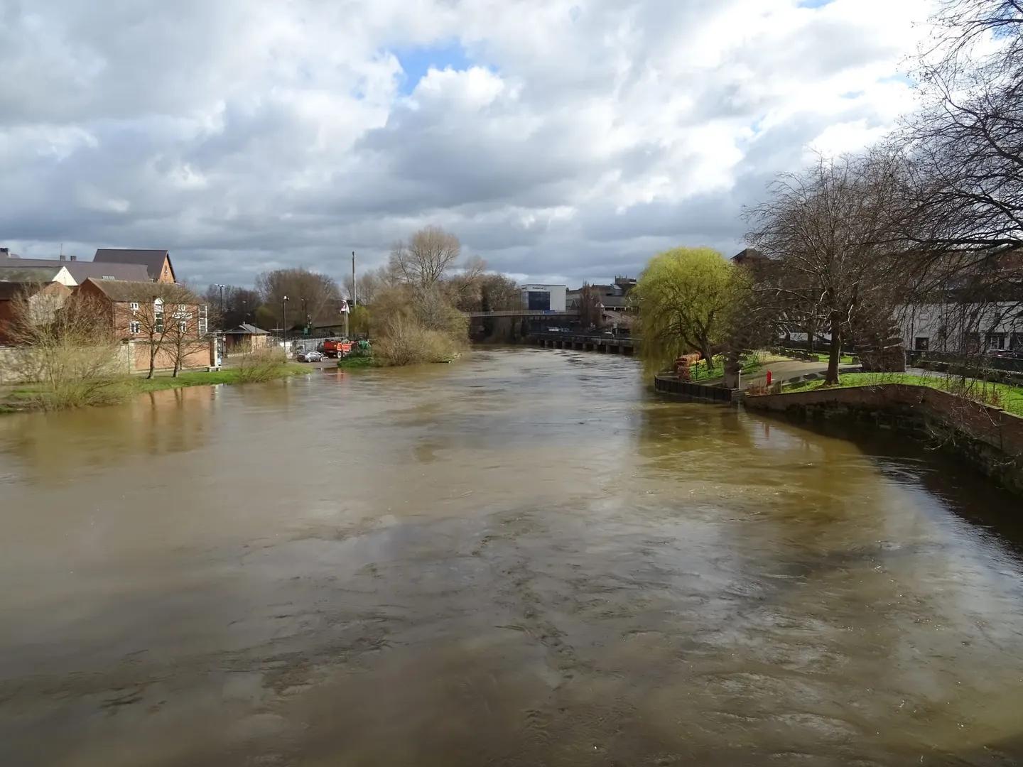 Photo of River Severn in Shrewsbury, a swimming spot in Shropshire, central England.