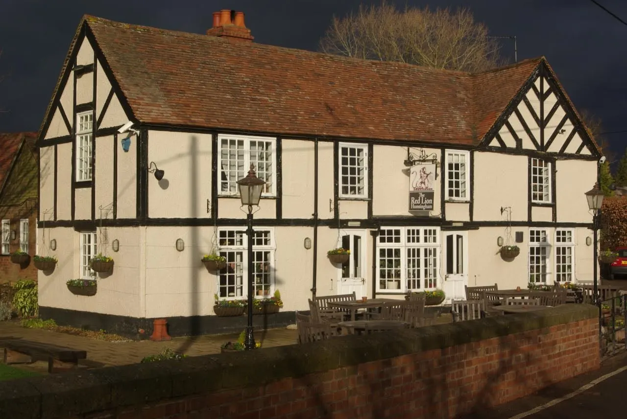 Photo of The Red Lion (Hunningham), a pub in Warwickshire, central England.