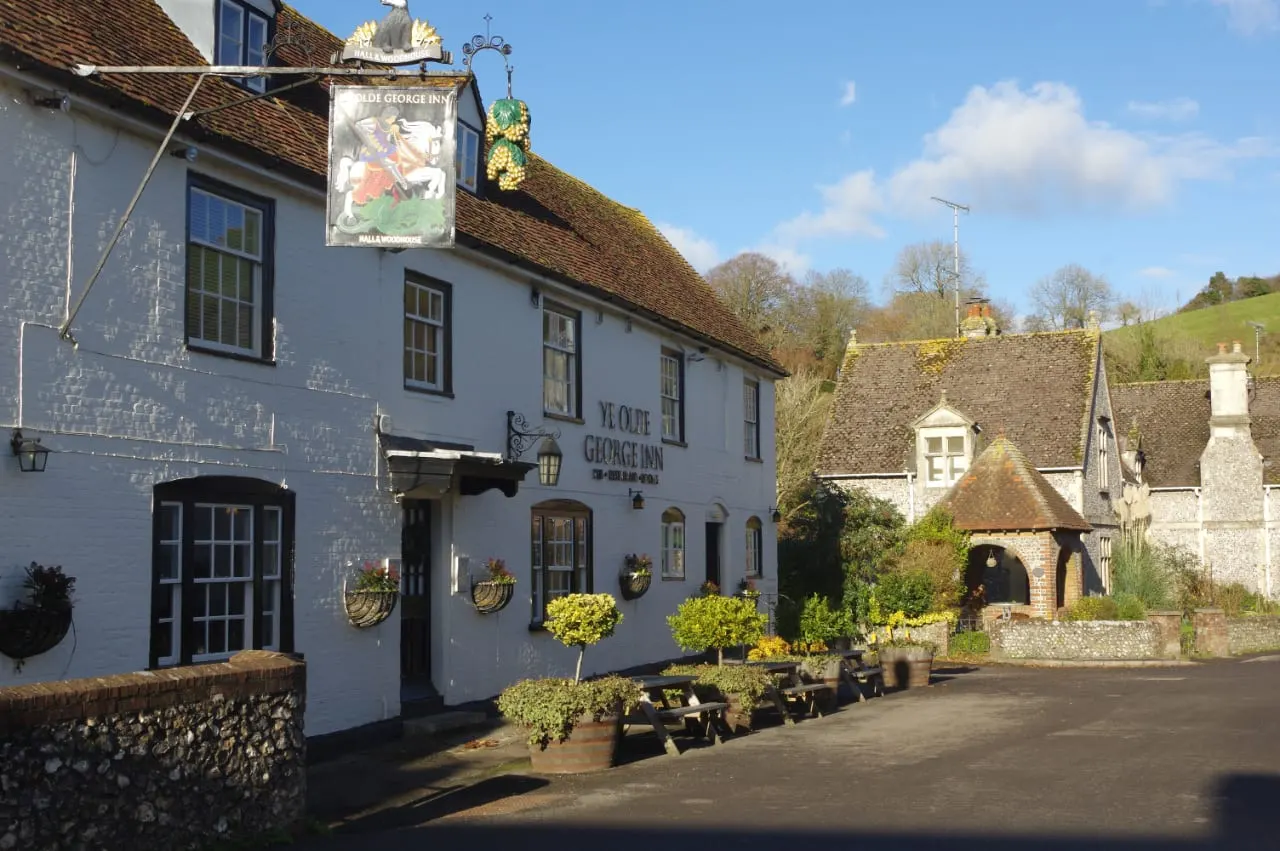 Photo of Ye Olde George Inn, a pub near East Meon in the South Downs, Hampshire, south east England.