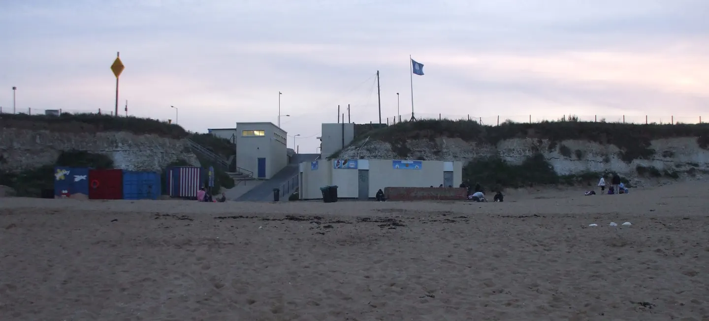 Photo of Joss Bay, Broadstairs, a swimming spot in Kent, south east England.