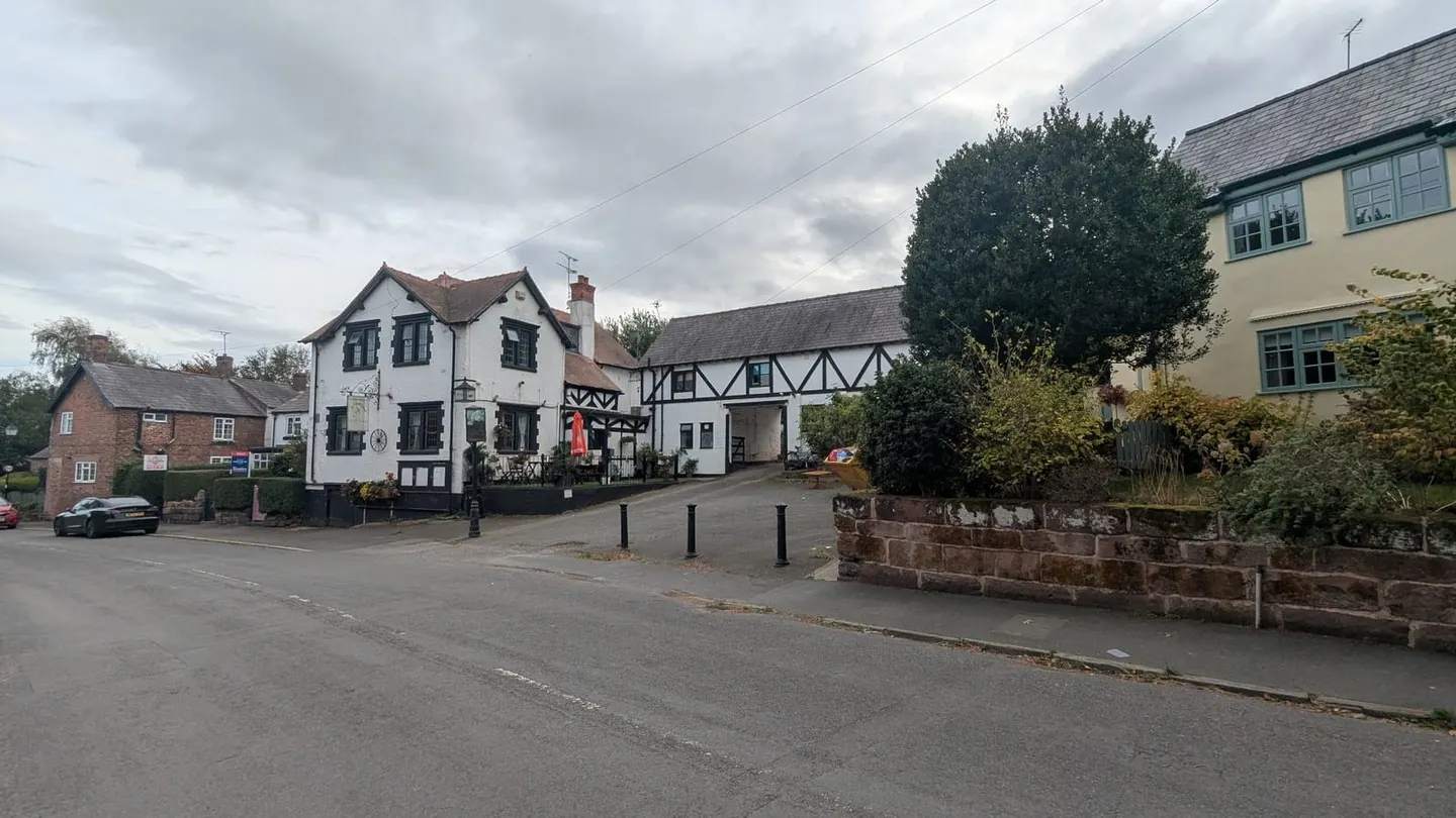 Photo of The White Horse (Churton), a gastropub in Cheshire, north west England.