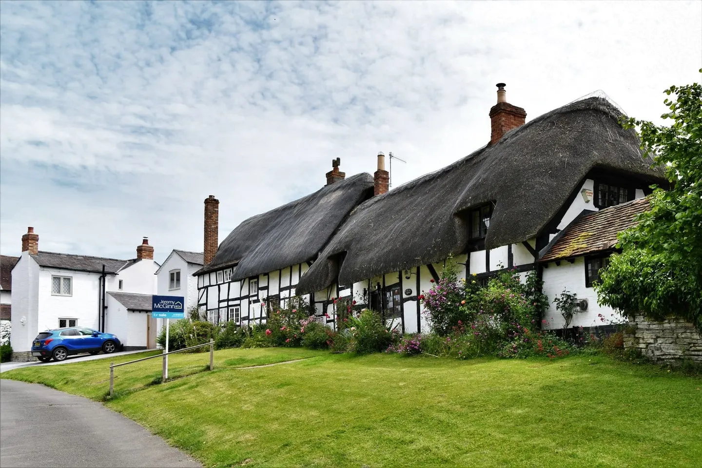 Photo of Welford-on-Avon, a village in Warwickshire, central England.