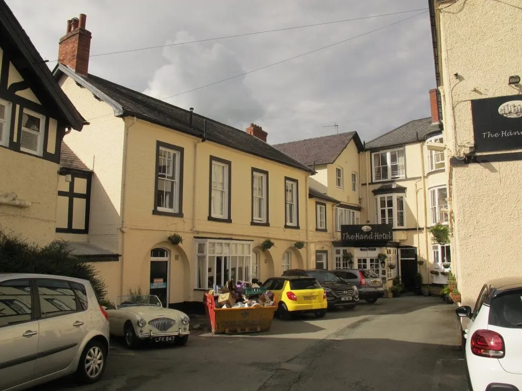 Photo of The Hand Hotel, a pub near Llangollen in the Clwydian Range & Dee Valley, Denbighshire, north Wales.