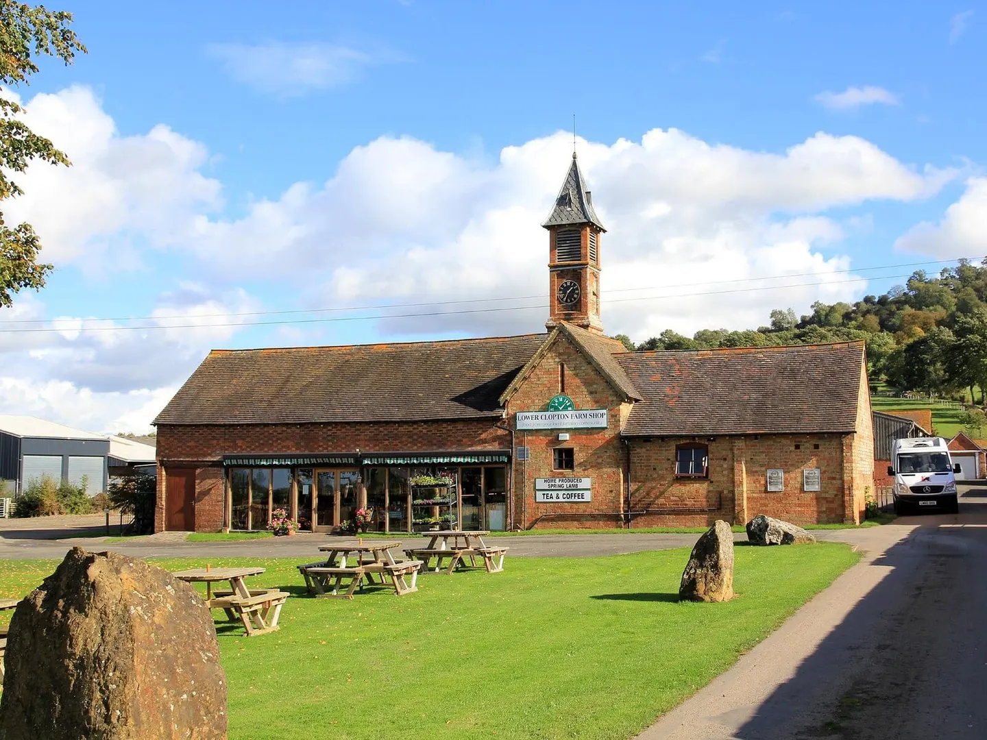 Photo of Lower Clopton Farm Shop, a farm & farm shop near Upper Quinton in the Cotswolds, Warwickshire, central England.