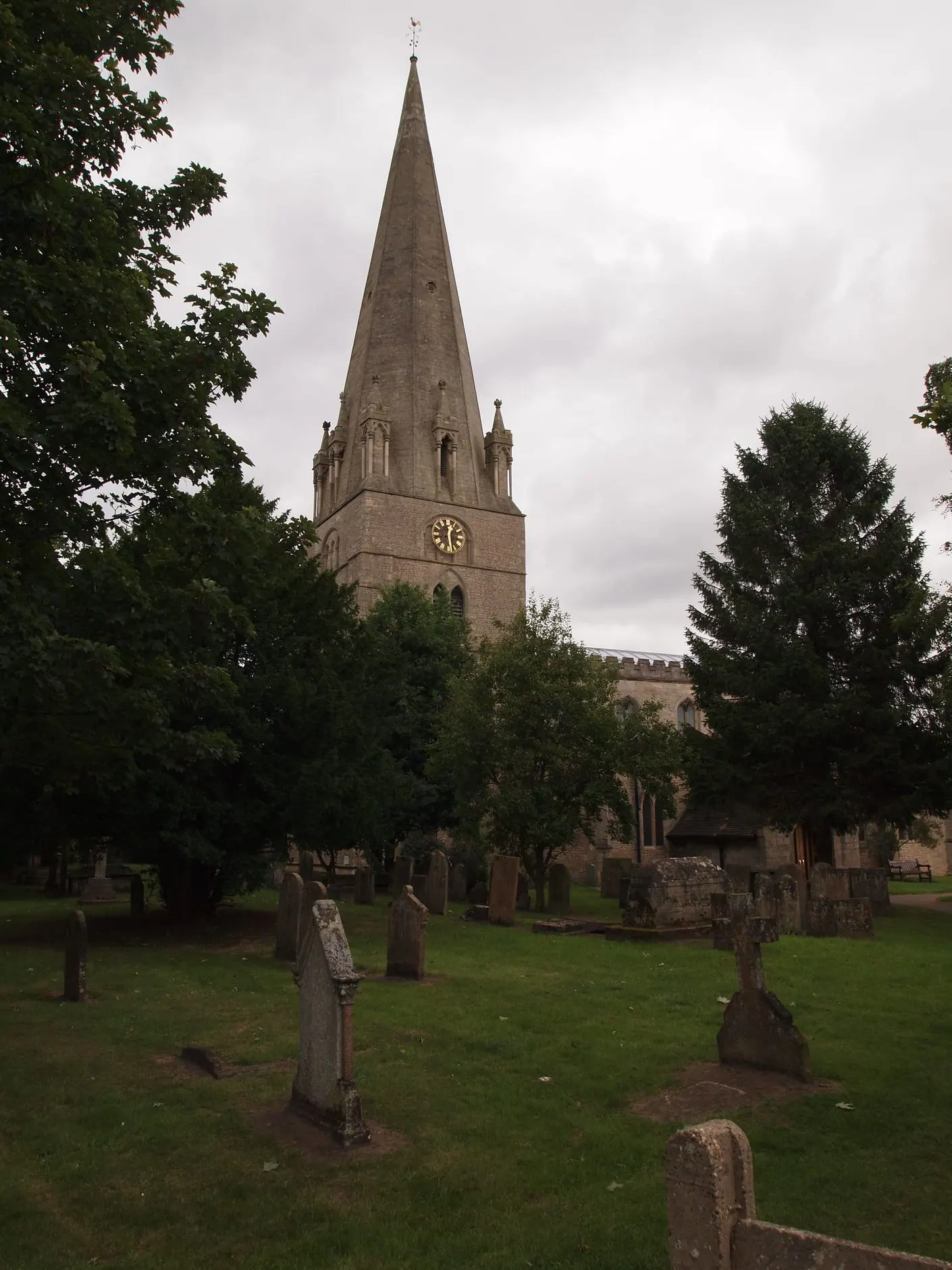 Photo of St Mary's Church, Edwinstowe, a church in Nottinghamshire, central England.