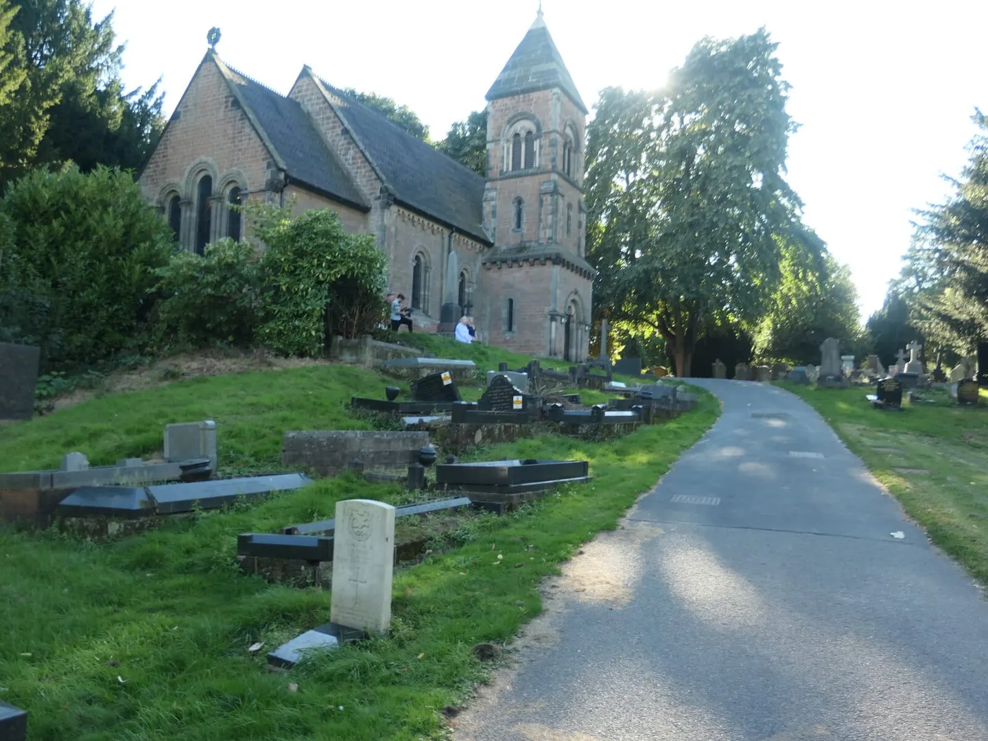 Photo of London Road Cemetery, Coventry, a Grade I registered house & garden in the West Midlands, central England.