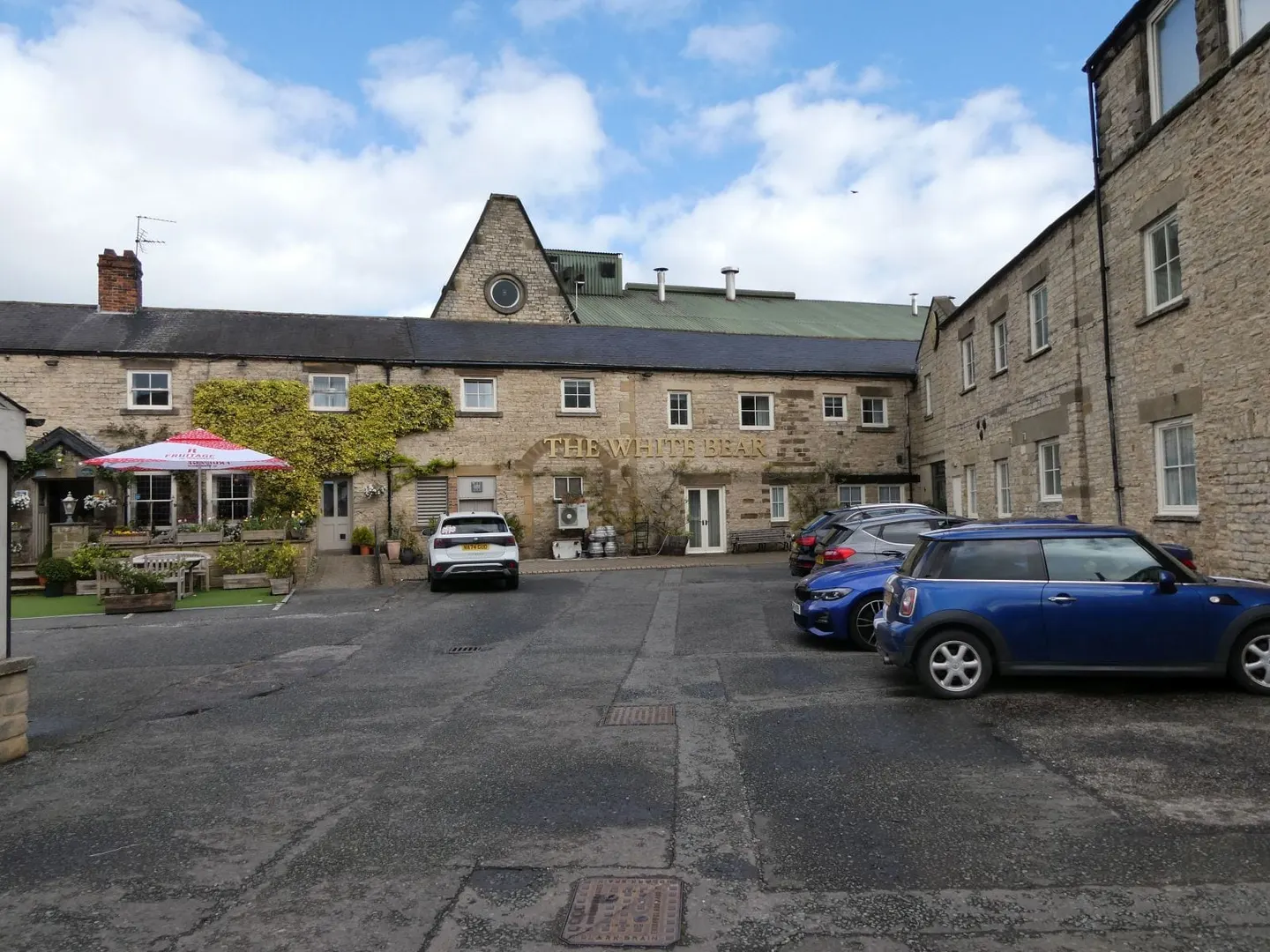 Photo of The White Bear, a pub near Masham, North Yorkshire, northern England.
