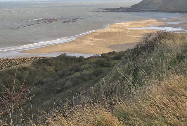 Photo of Cayton Bay, a swimming spot near Scarborough, North Yorkshire, northern England.