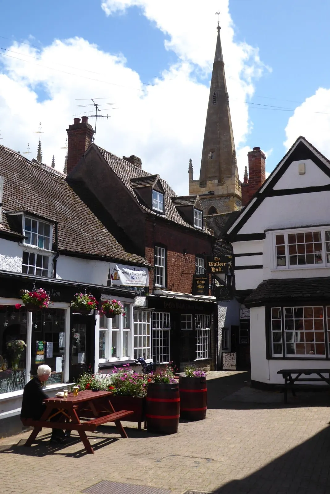 Photo of Evesham, a village in Worcestershire, central England.