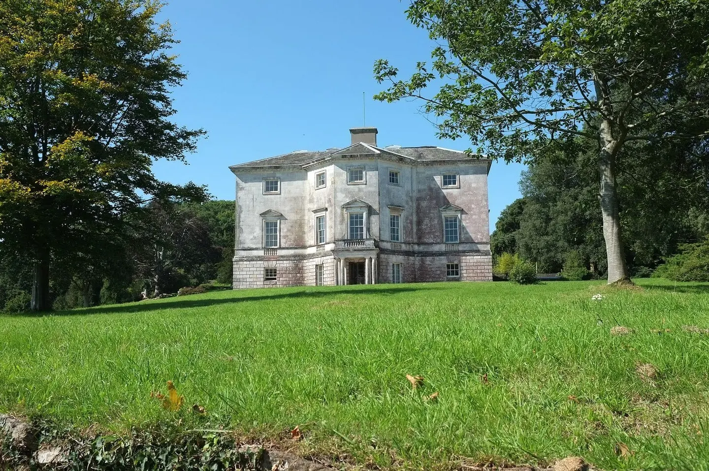 Photo of Sharpham House, a Grade II* registered house & garden near Dittisham, Devon, south west England.