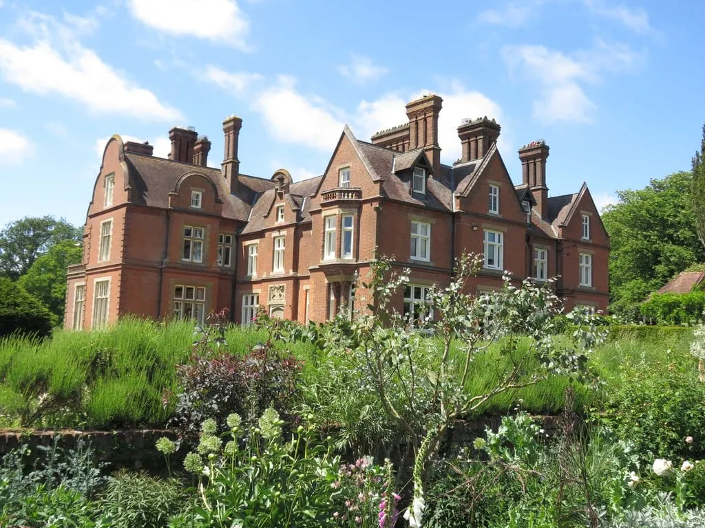 Photo of Doddington Place Gardens, a Grade II registered house & garden near Charing, Kent, south east England.