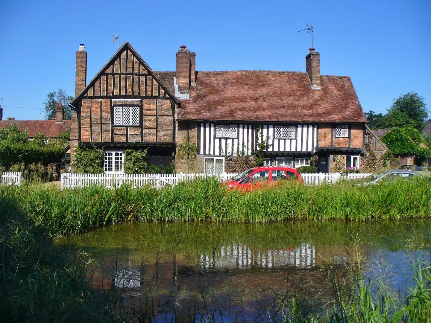 Photo of Aldbury, a village in the Chilterns, Hertfordshire, eastern England.