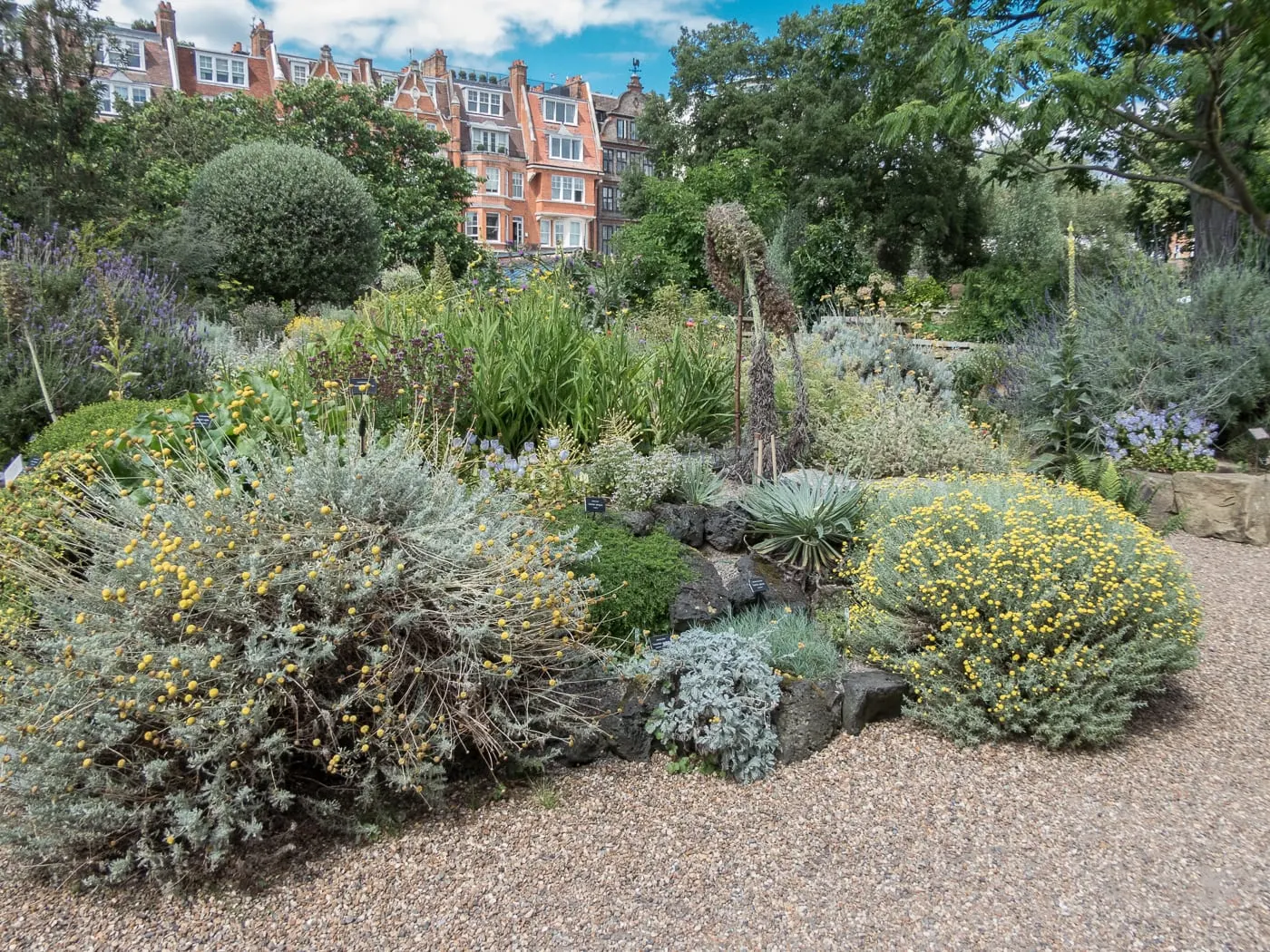Photo of Chelsea Physic Garden, a Grade I registered house & garden in London, England.