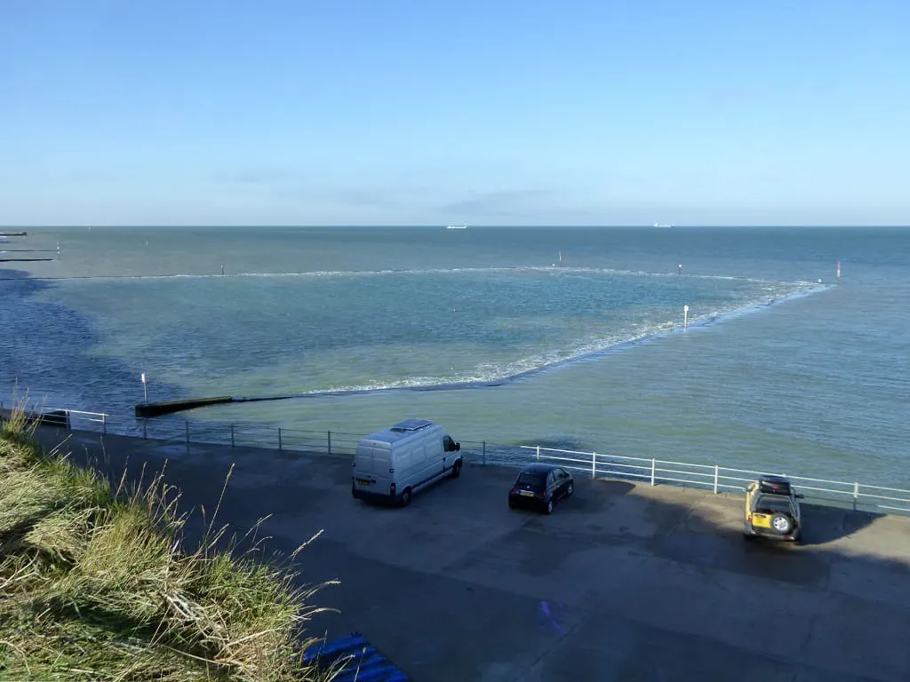 Photo of Walpole Bay Tidal Pool, a sea pool near Broadstairs, Kent, south east England.