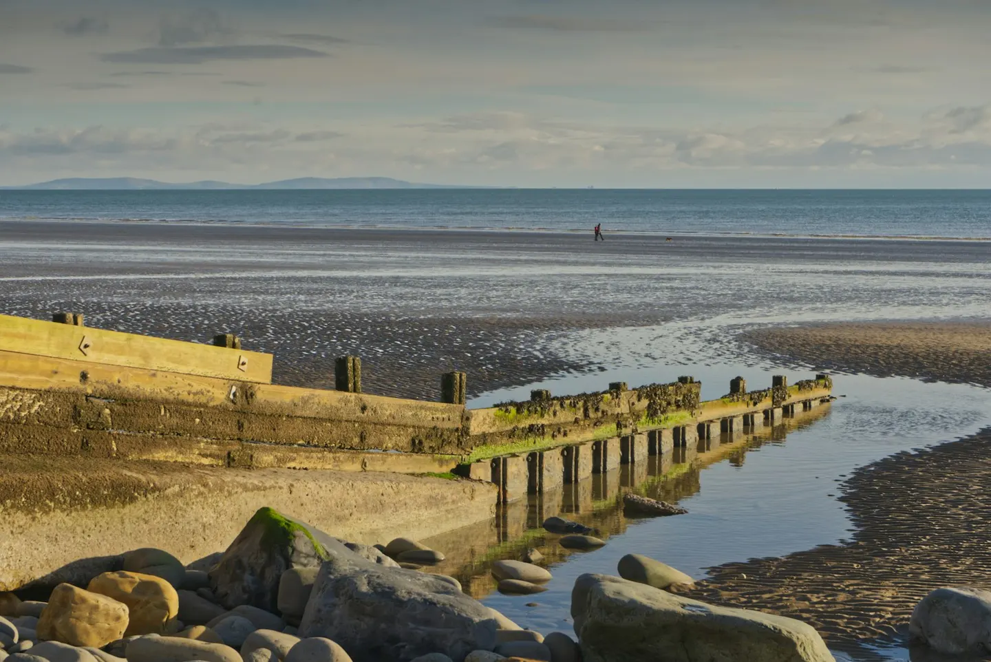 Photo of Amroth Beach, a beach near Saundersfoot, Pembrokeshire, south west Wales.