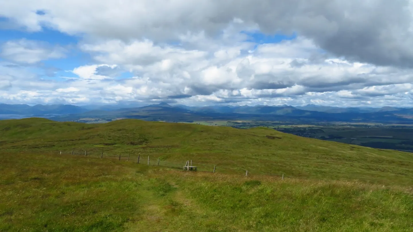 Photo: Earl's Seat, a 578m hill near Strathblane, Stirling, central Scotland.