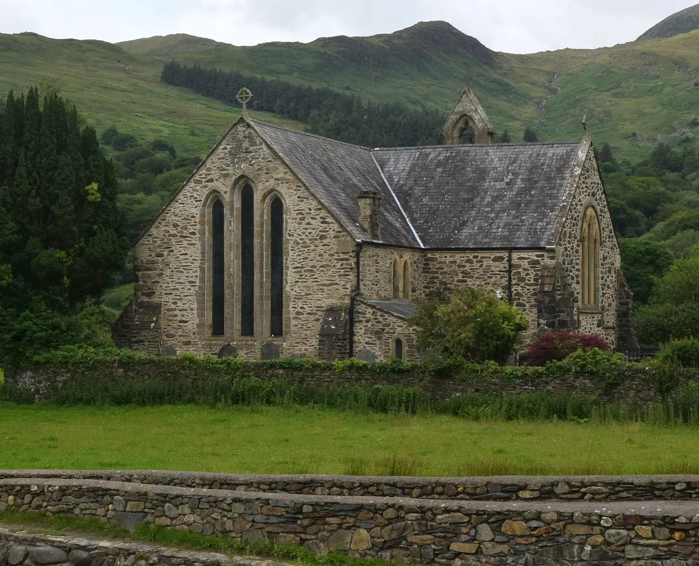 Photo of St Mary's Priory Church (Beddgelert), a church in Eryri, Gwynedd, north Wales.