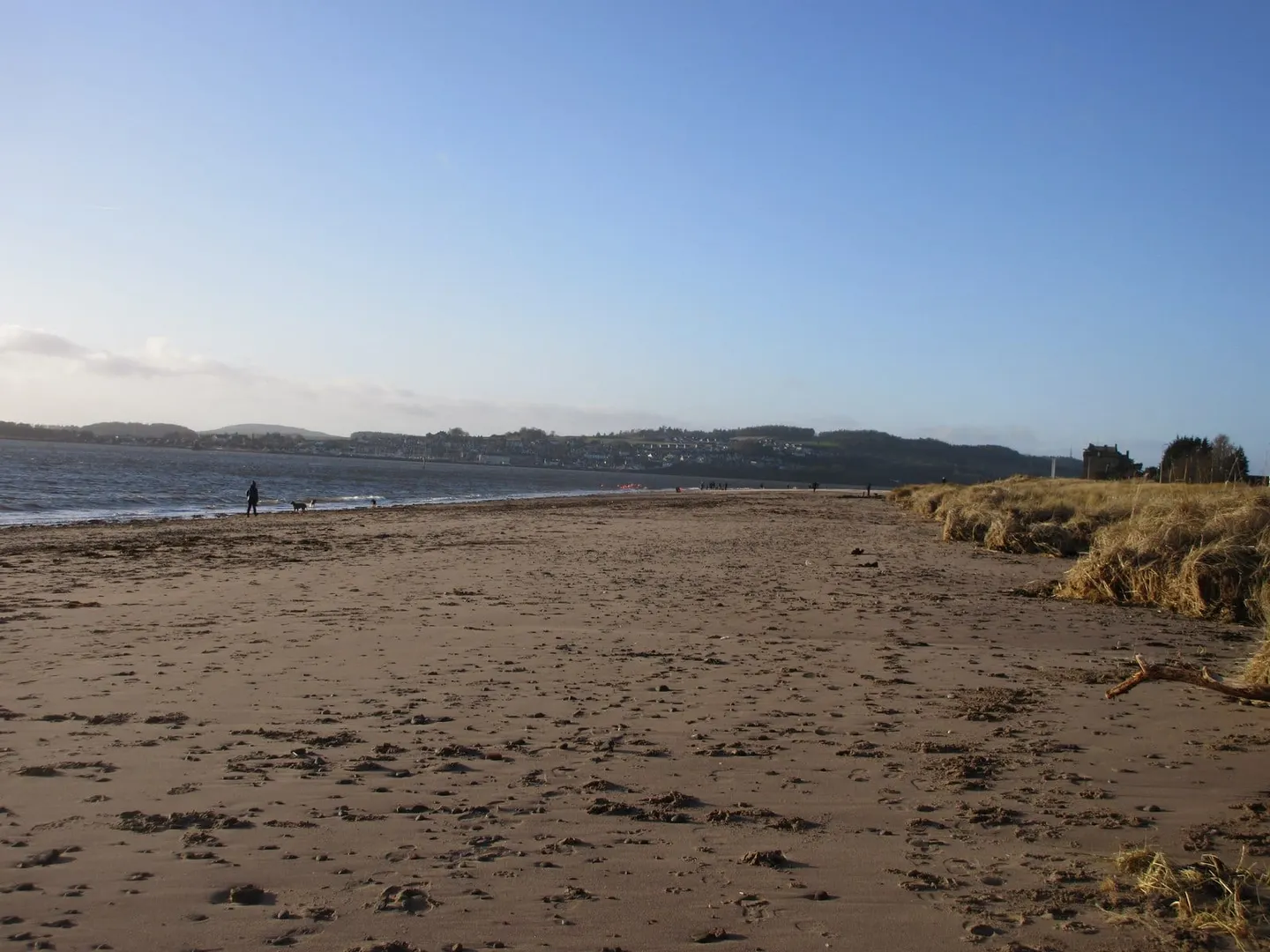 Photo of Broughty Ferry Beach, a beach in Dundee, north east Scotland.