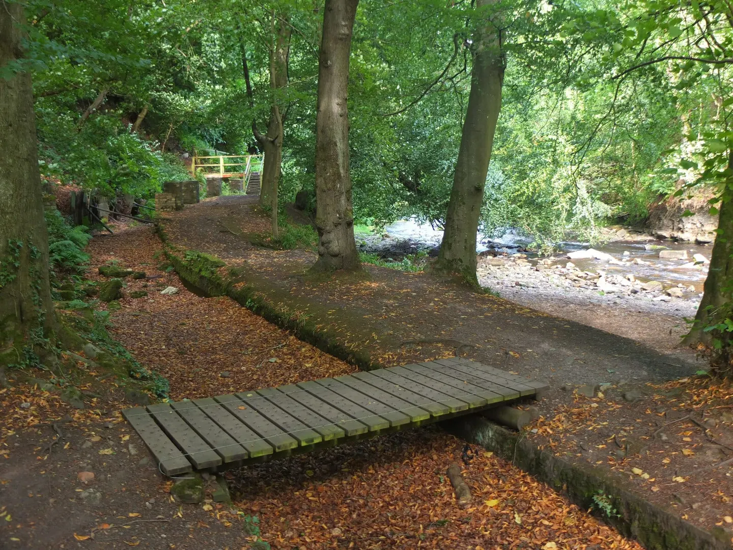 Photo of Roslin Glen Country Park, a country park in Midlothian, central Scotland.