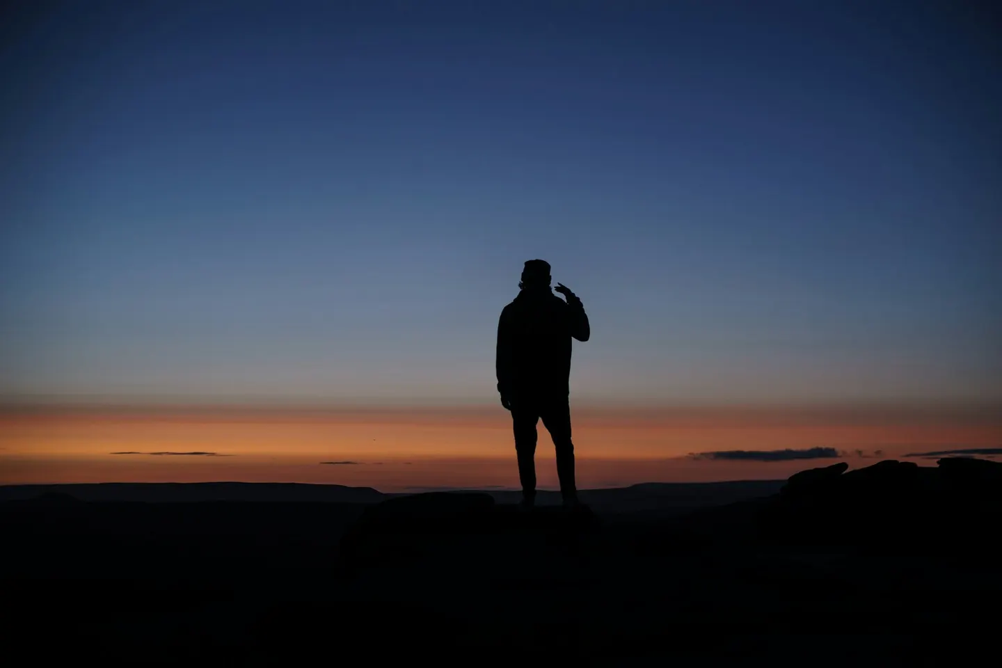 Photo: Stanage Edge, a viewpoint near Hathersage in the Peak District, Derbyshire, central England.