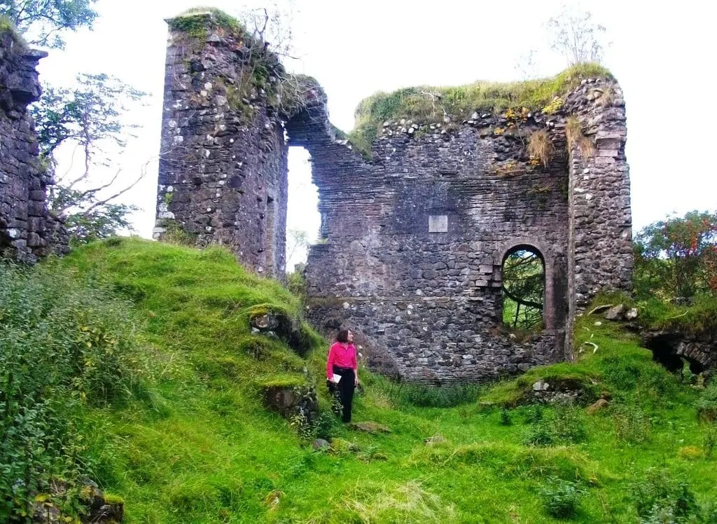 Photo of Glengarnock Castle, a ruined castle near Lochwinnoch, North Ayrshire, southern Scotland.