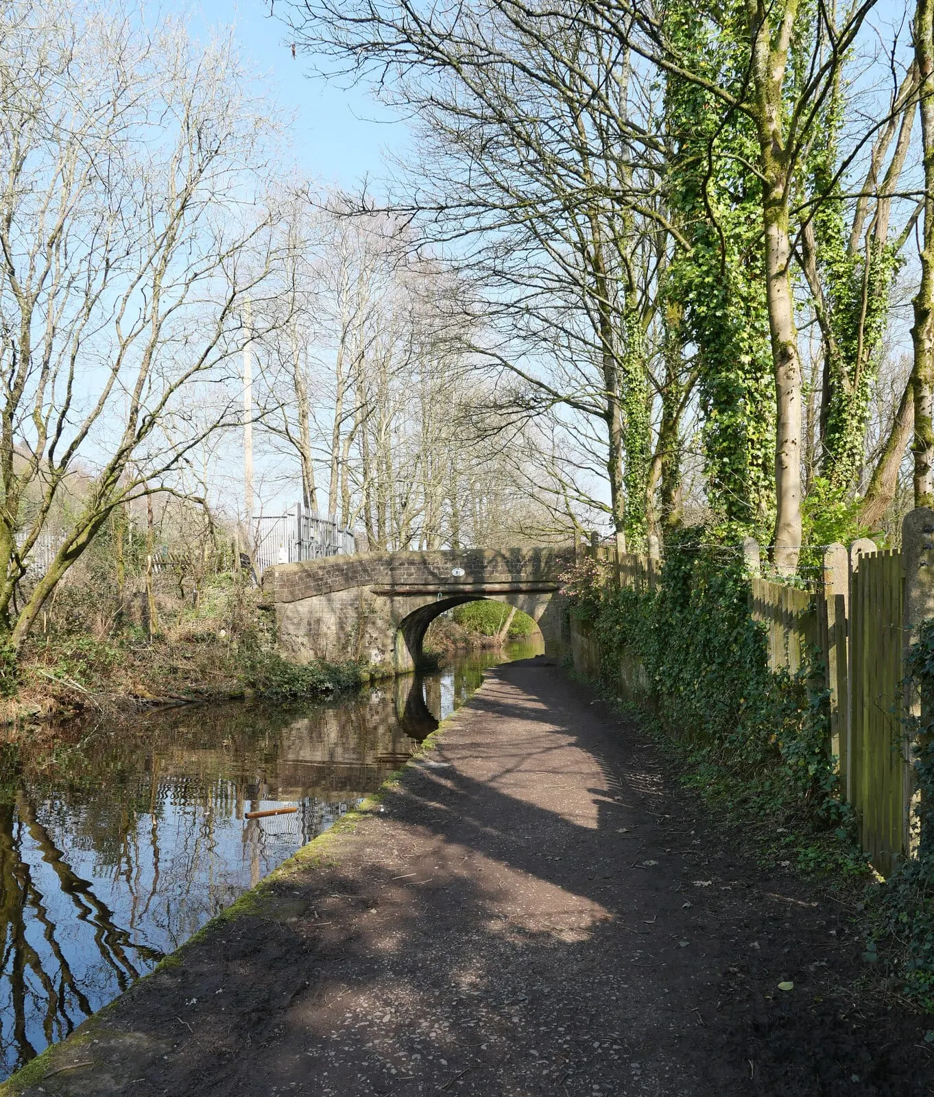 Photo of the Huddersfield Narrow Canal, a 19-mile canal running from Huddersfield to Ashton-under-Lyne, England.