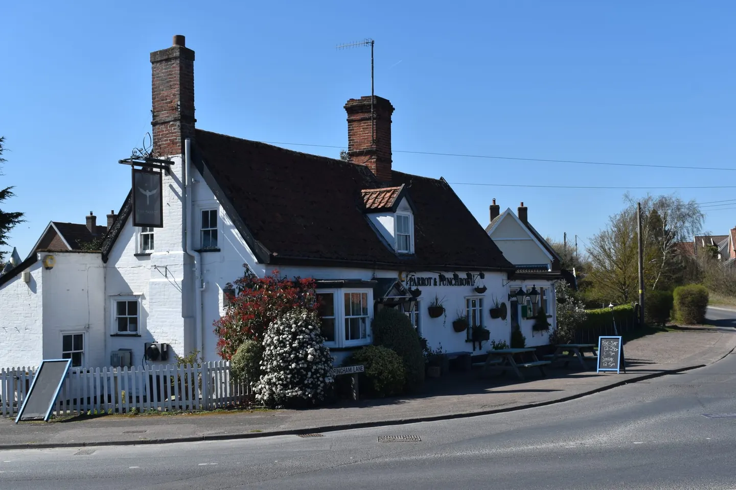 Photo of The Parrot and Punchbowl, a pub near Aldringham, Suffolk, eastern England.