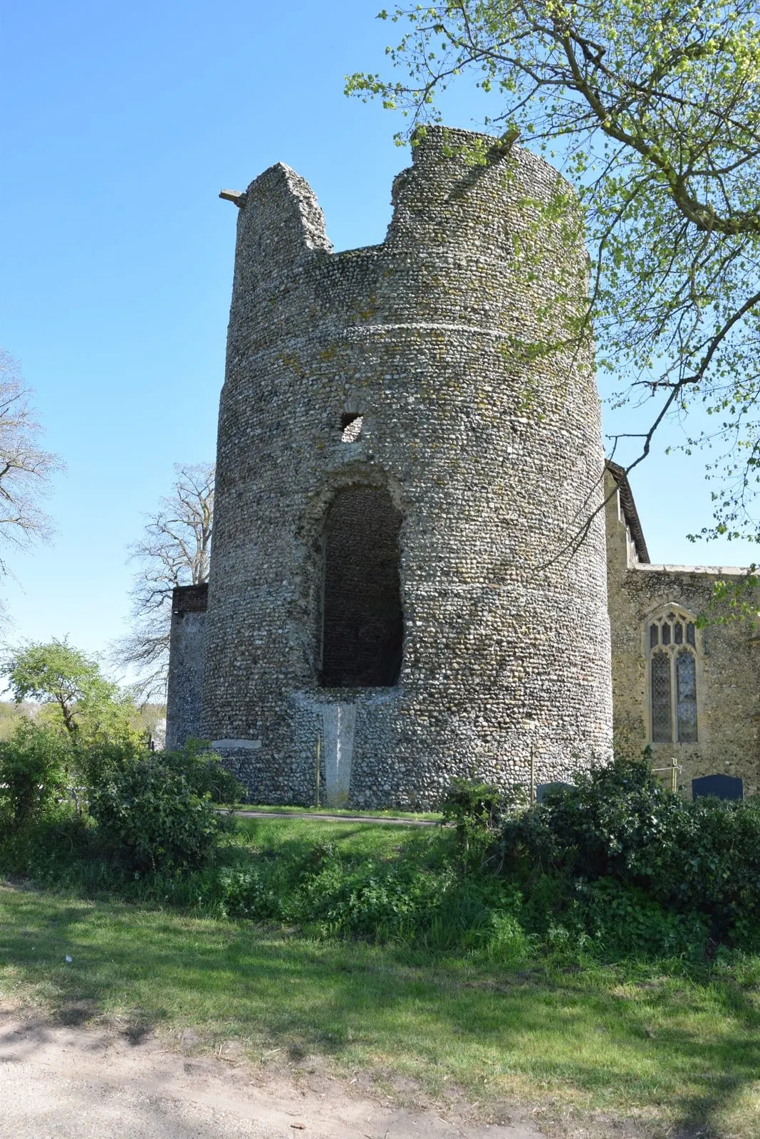Photo of St Mary's Church, Wortham, a church in Suffolk, eastern England.