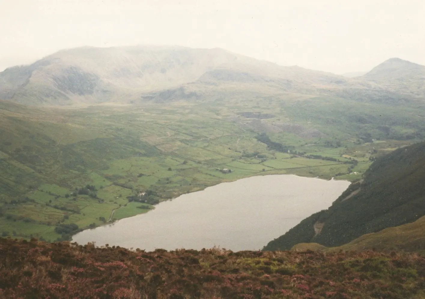 Photo of Llyn Cwellyn, a lake near Llanberis in Eryri, Gwynedd, north Wales.