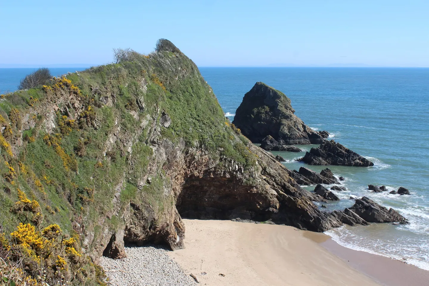Photo of Monkstone Beach, a beach near Saundersfoot, Pembrokeshire, south west Wales.