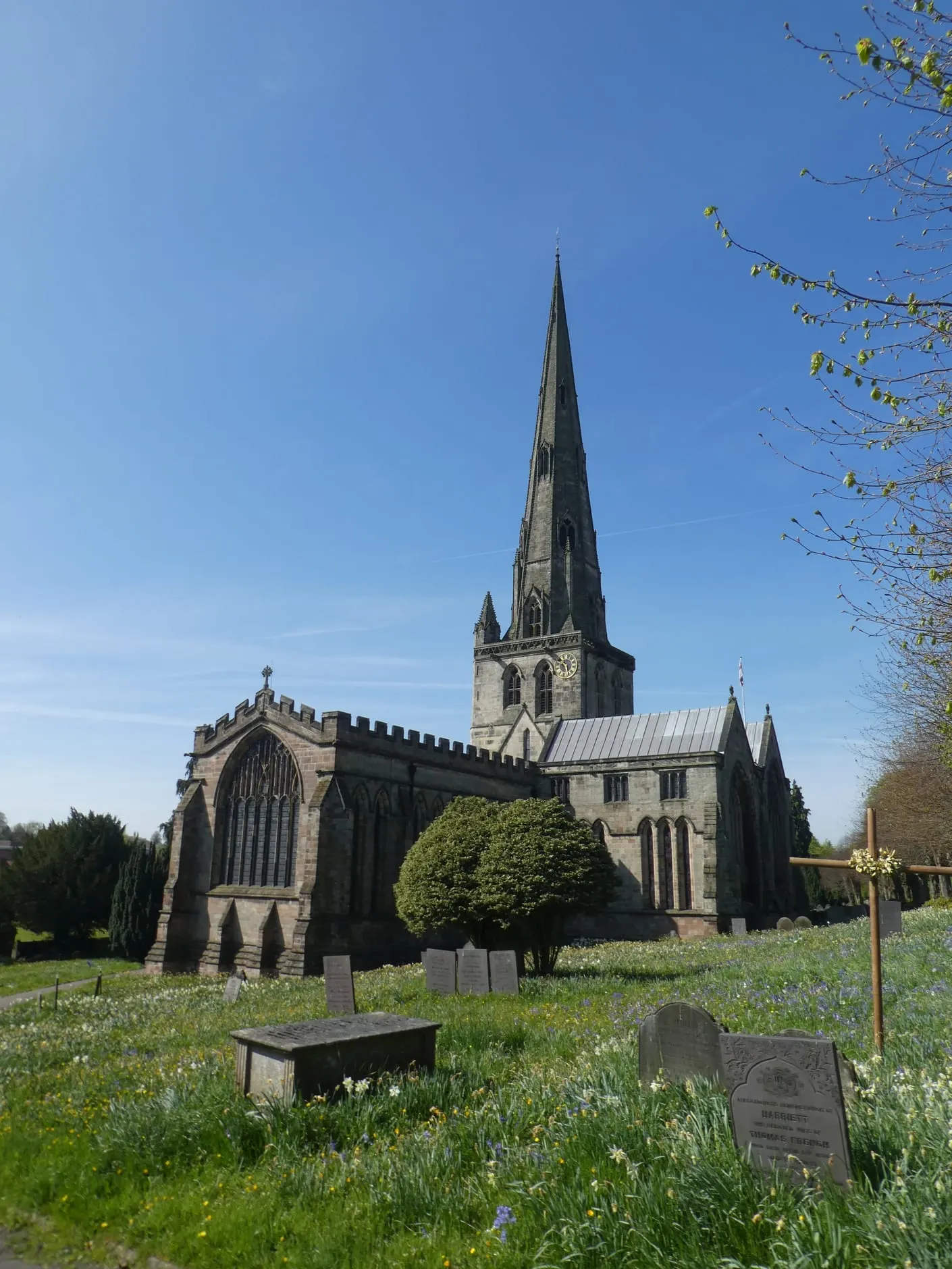 Photo of St Oswald's Church, Ashbourne, a church in Derbyshire, central England.