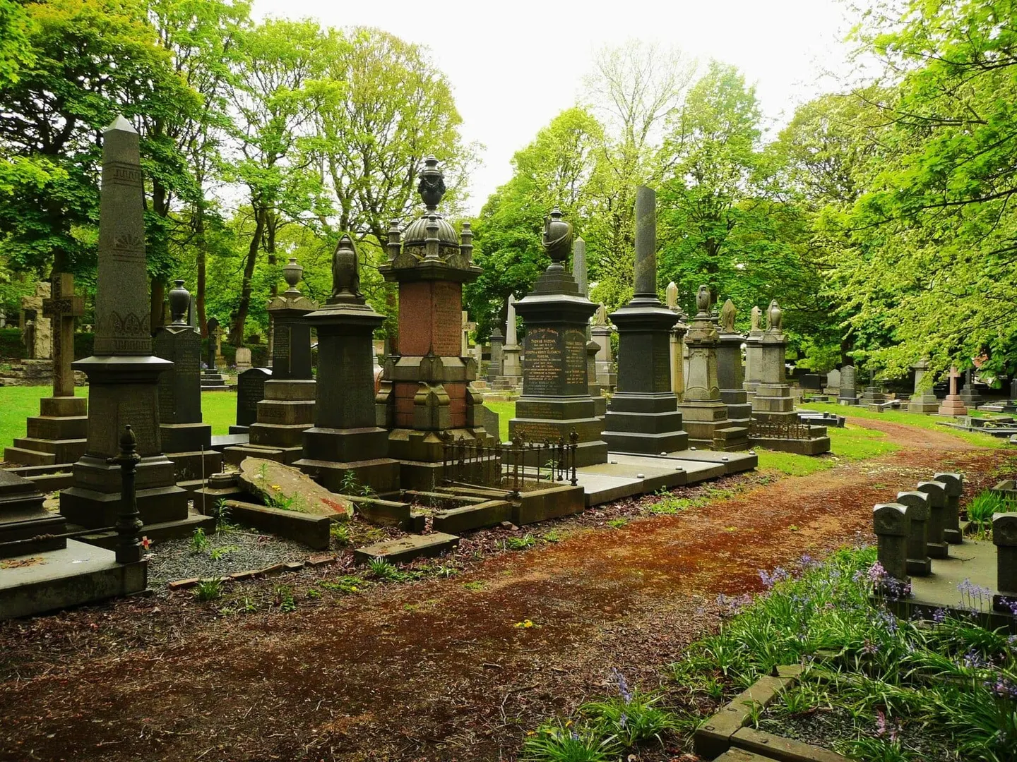 Photo of Pudsey Cemetery, a Grade II* registered house & garden near Bradford, West Yorkshire, northern England.