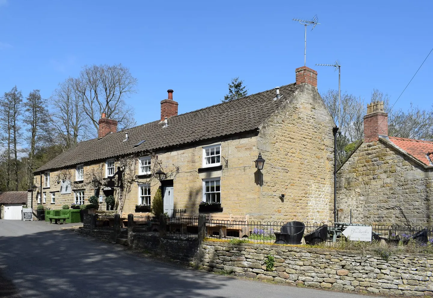 Photo of The Blacksmiths Arms (Lastingham), a pub in the North York Moors, North Yorkshire, northern England.