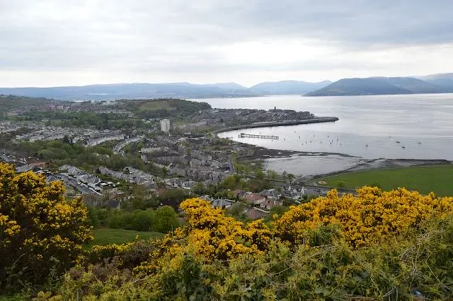 Photo: Lyle Hill Viewpoint, a viewpoint near Gourock, Inverclyde, central Scotland.