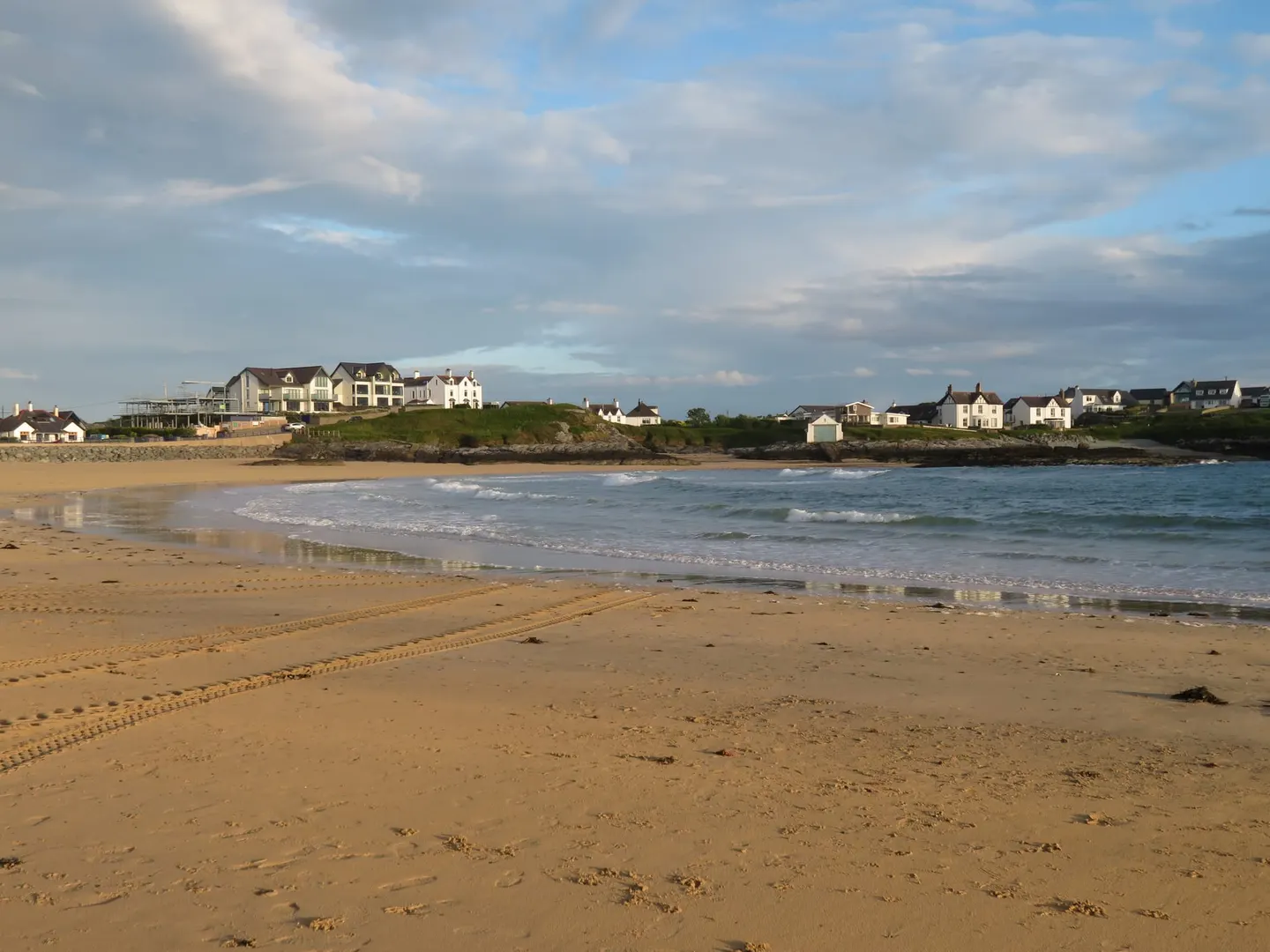 Photo of Trearddur Bay, a beach near Rhoscolyn, Anglesey, north Wales.
