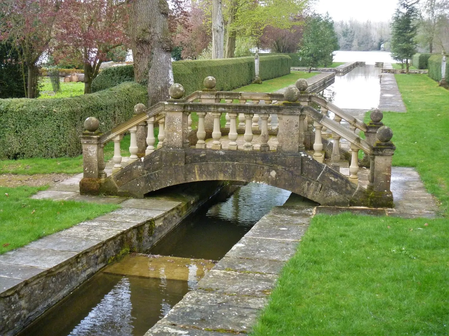 Photo of Buscot Park, a Grade II* registered house & garden near Kelmscott, Oxfordshire, south east England.