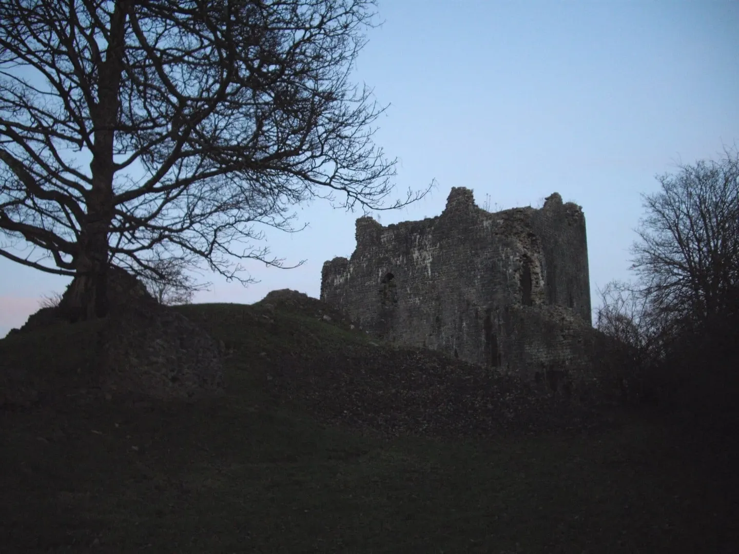 Photo of Llanblethian Castle, a ruined castle in the Vale of Glamorgan, south east Wales.