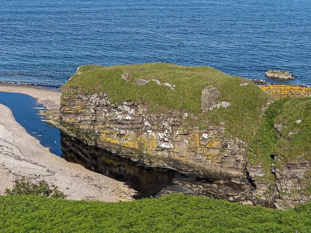 Photo of Berriedale Castle, a ruined castle near Dunbeath, Highland, the Scottish Highlands and Islands.