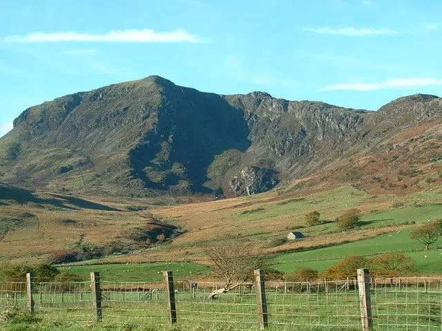Photo: Gau Graig, a 684m hill near Dolgellau in Eryri, Gwynedd, north Wales.