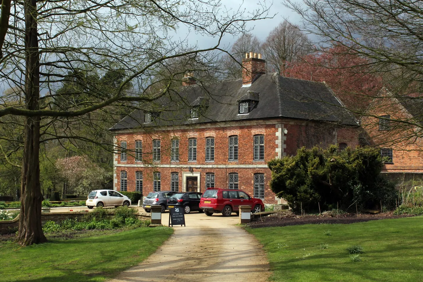 Photo of Norbury: The Old Manor, a house & garden near Ellastone, Derbyshire, central England.