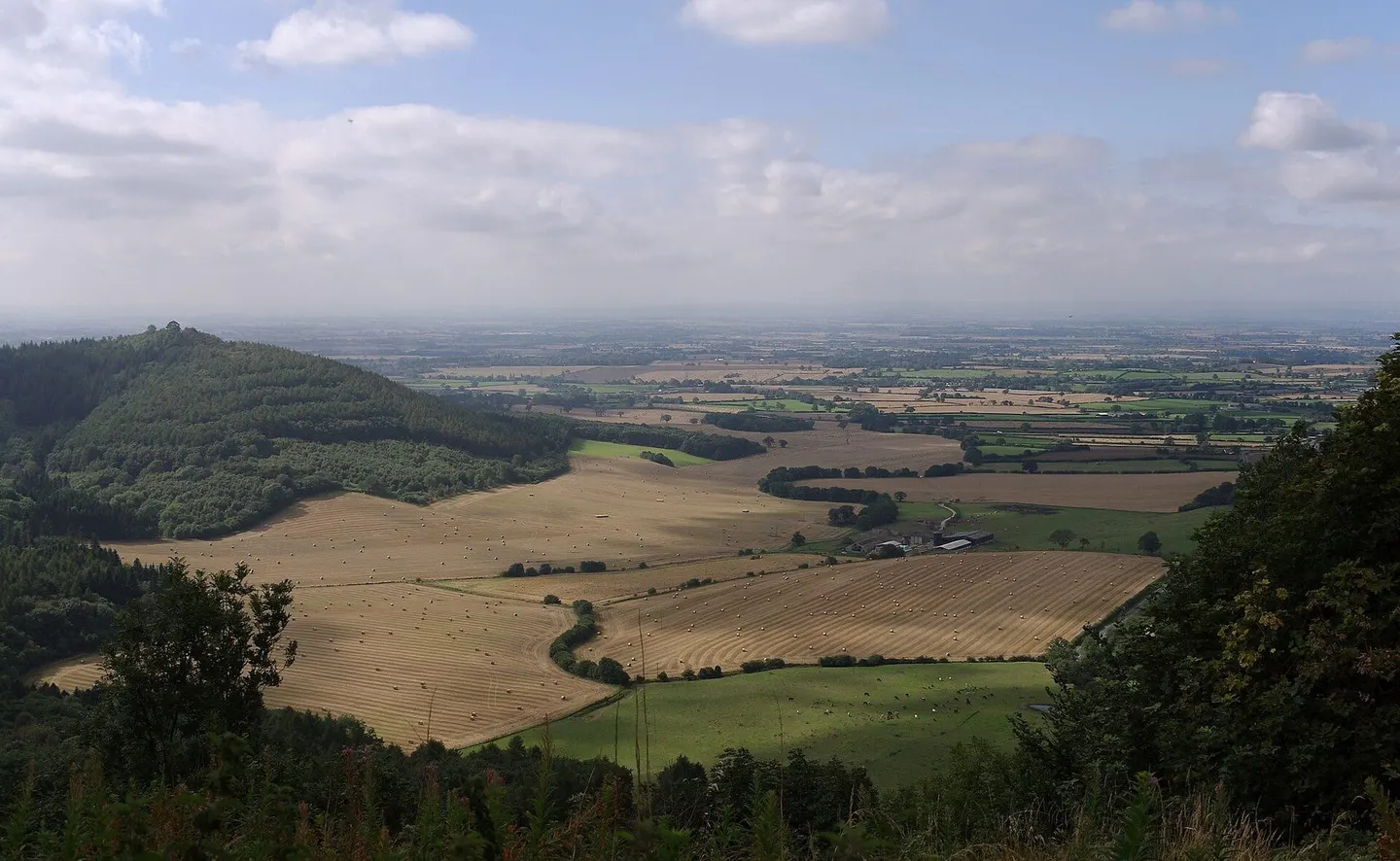 Photo: Sutton Bank, a viewpoint near Coxwold in the North York Moors, North Yorkshire, northern England.