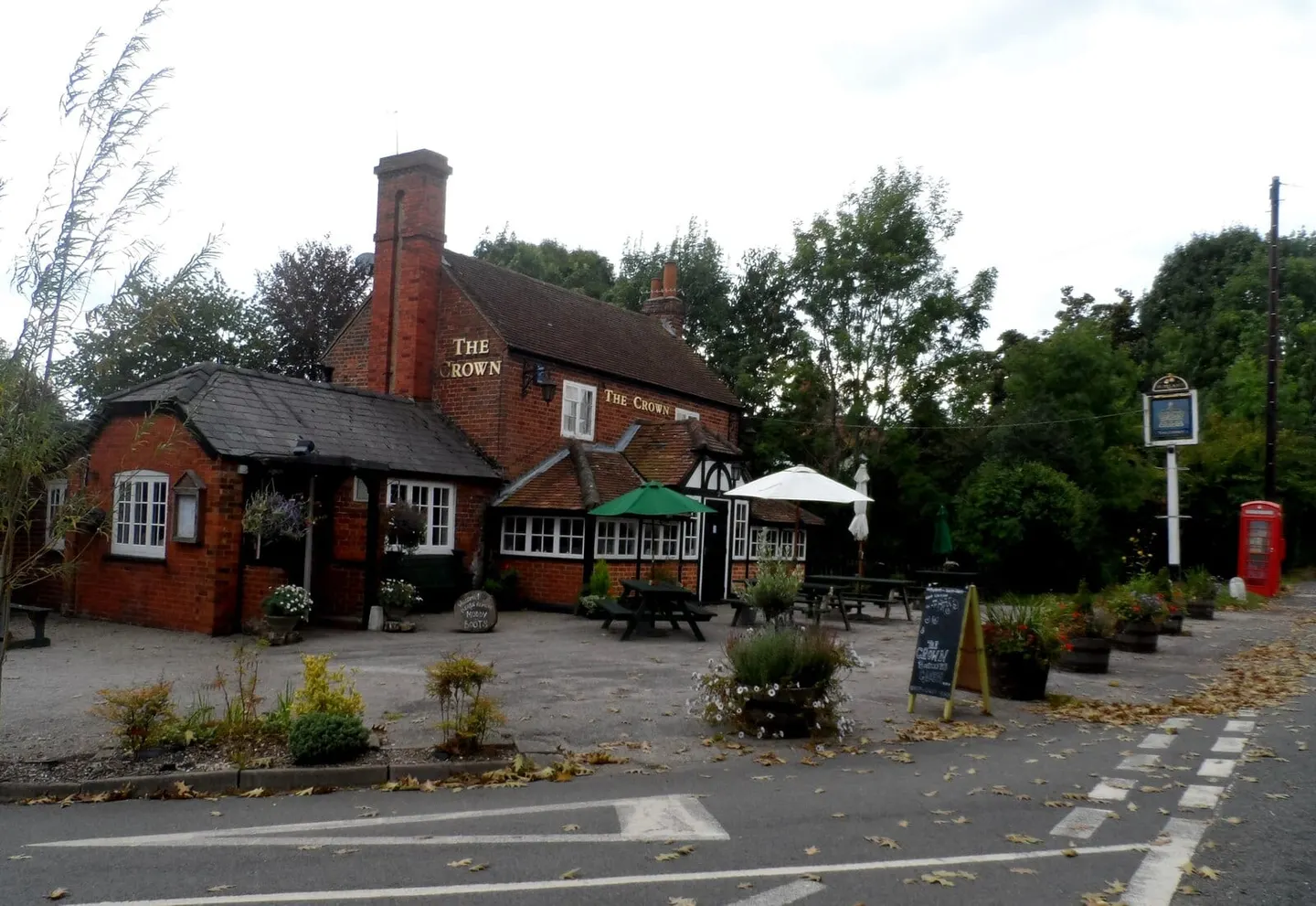 Photo of The Crown at Burchett's Green, a gastropub in Berkshire, south east England.