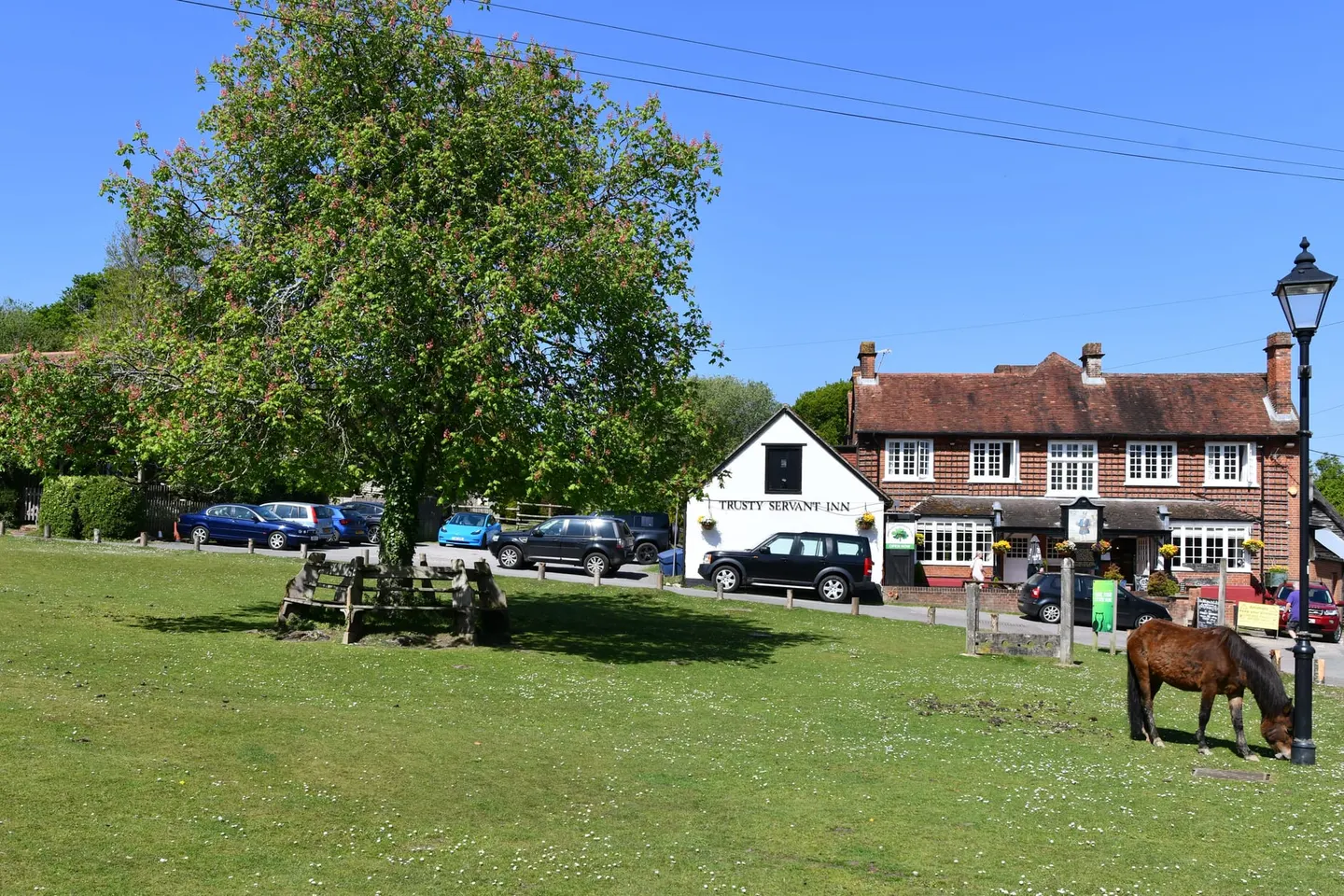 Photo of The Trusty Servant, a pub near Minstead in the New Forest, Hampshire, south east England.