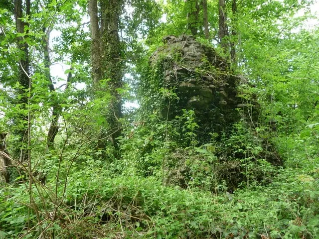 Photo of Castell Blaenllynfi, a ruined castle near Bwlch in Bannau Brycheiniog, the Powys, mid Wales.