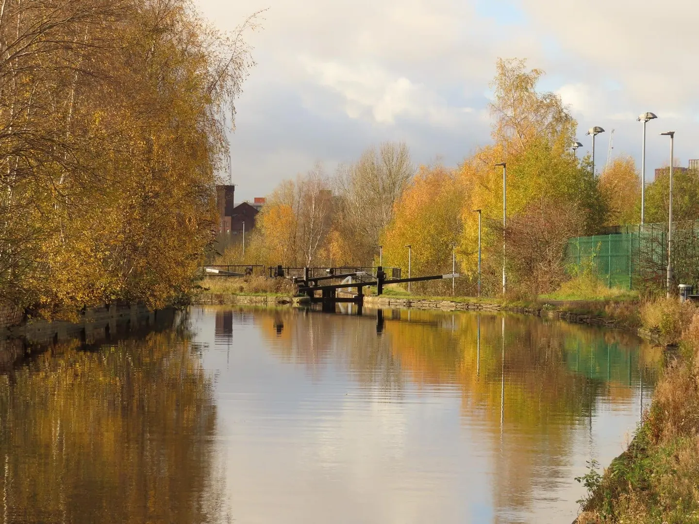 Photo of the Ashton Canal, a 7-mile canal running from Manchester to Ashton-under-Lyne, north west England.
