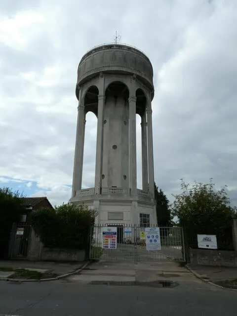 Photo: Park Lane (Tilehurst), a 103m hill near Reading, Berkshire, south east England.