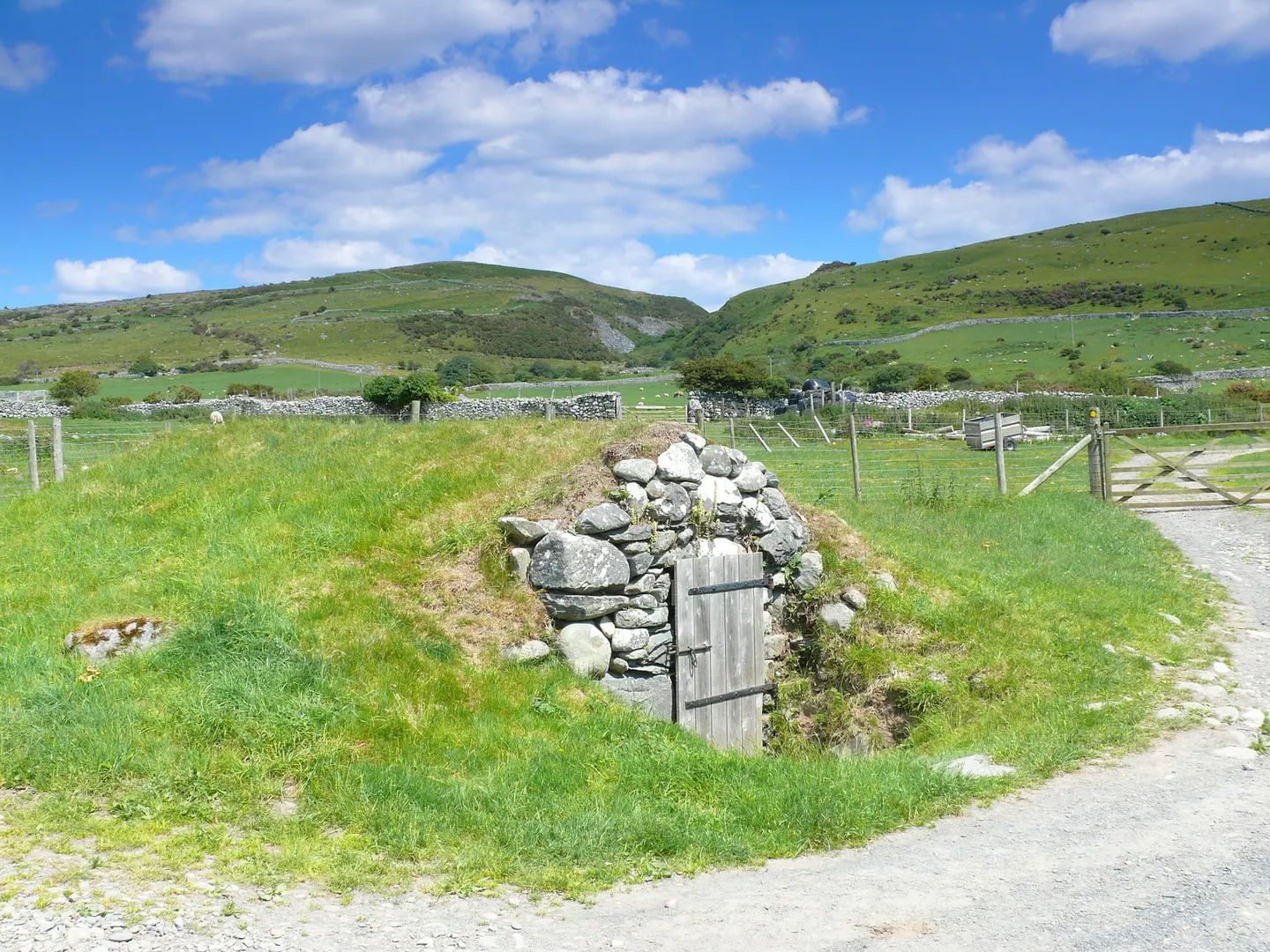 Photo of Egryn Abbey, a house & garden near Barmouth in Eryri, Gwynedd, north Wales.